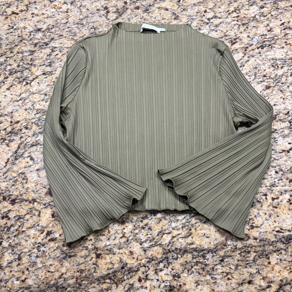 ASTR The Label Olive Green Pleated Mock Neck Bell Sleeve Plisse Top XL ws